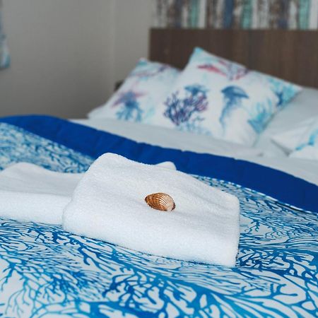 Aqua Hotel Дечин Экстерьер фото