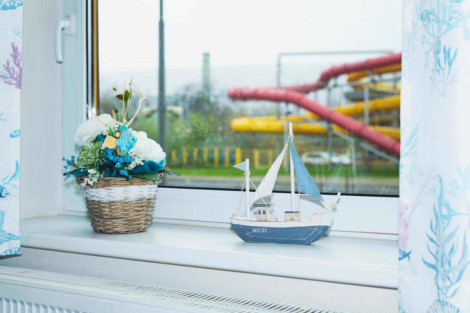 Aqua Hotel Дечин Экстерьер фото